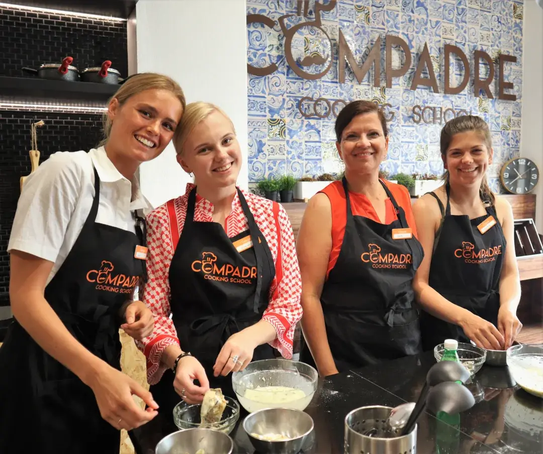 Participantes a preparar uma receita portuguesa na Compadre